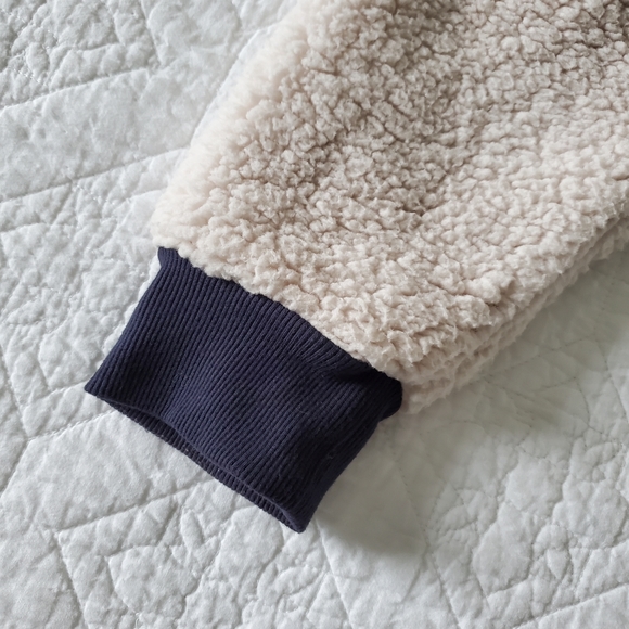 Tommy Hilfiger Chevron 1/4-Zip Sherpa Sweater - Picture 7 of 9